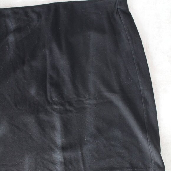Uniqlo Pencil Skirt Size Medium / Pull Up - Picture 4 of 6